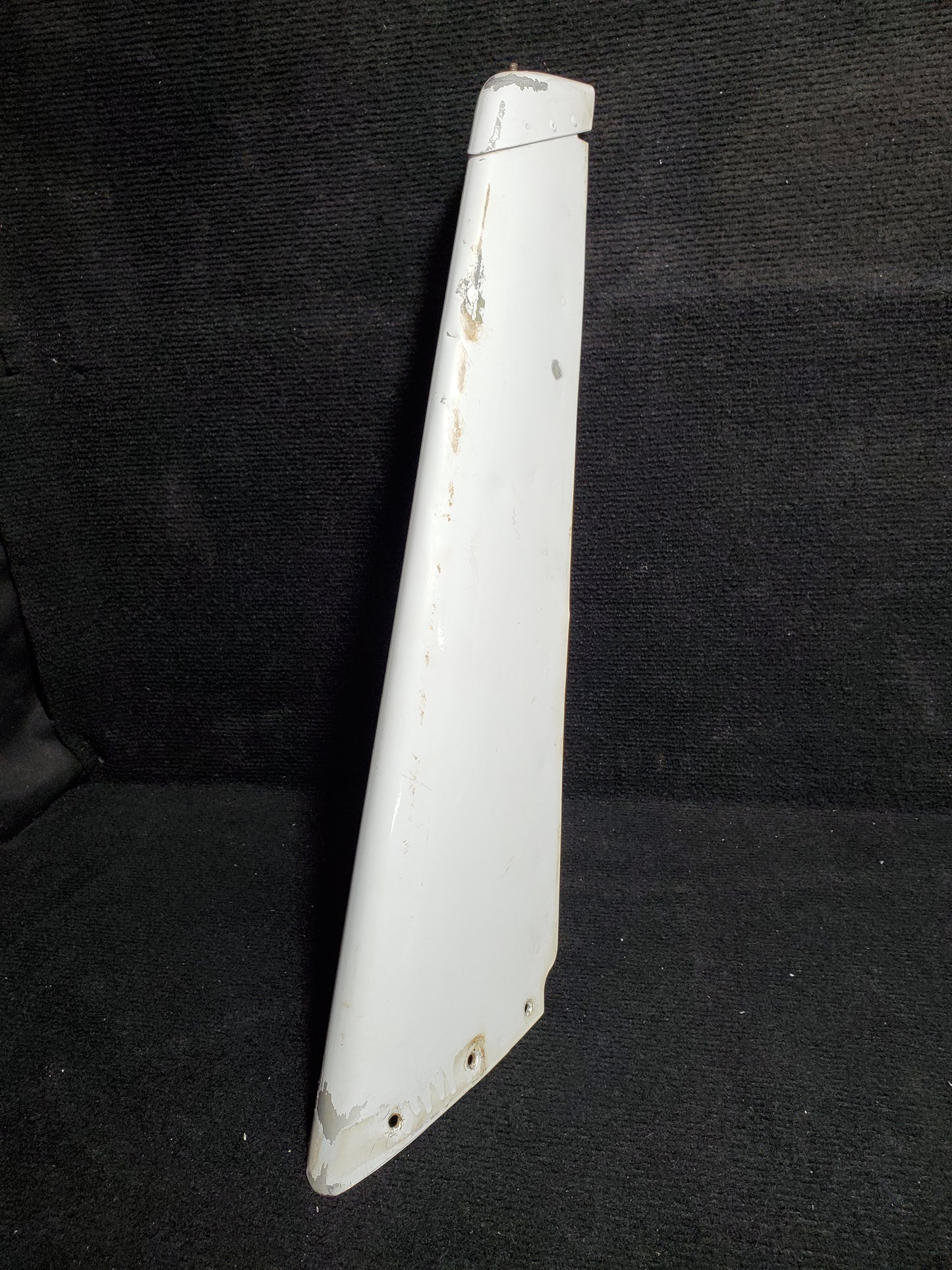 Vertical Fin Tip Assy W/ Flashing Beacon - Cessna - 5H-NWA