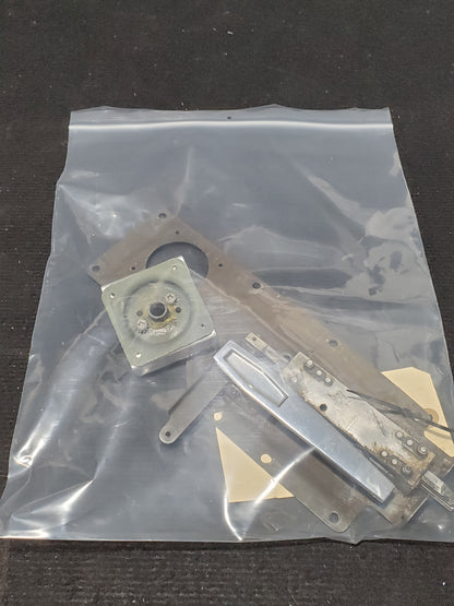 Latch Assy - LH - Cessna - C-GROC