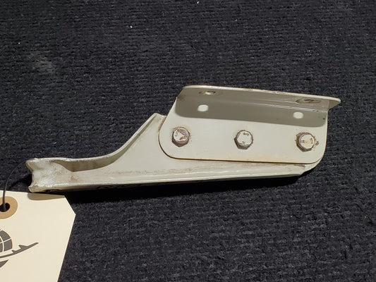 Cowl Door Hinge Assy - LH FWD - Cessna - 5Y-RNA