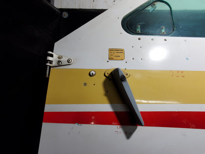 Crew Door - LH - Cessna - 5H-TAZ