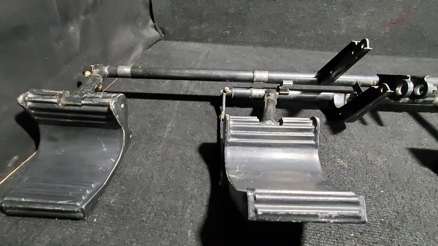 Torque Tube Assy with Rudder Pedals - Cessna - 5H-TAZ
