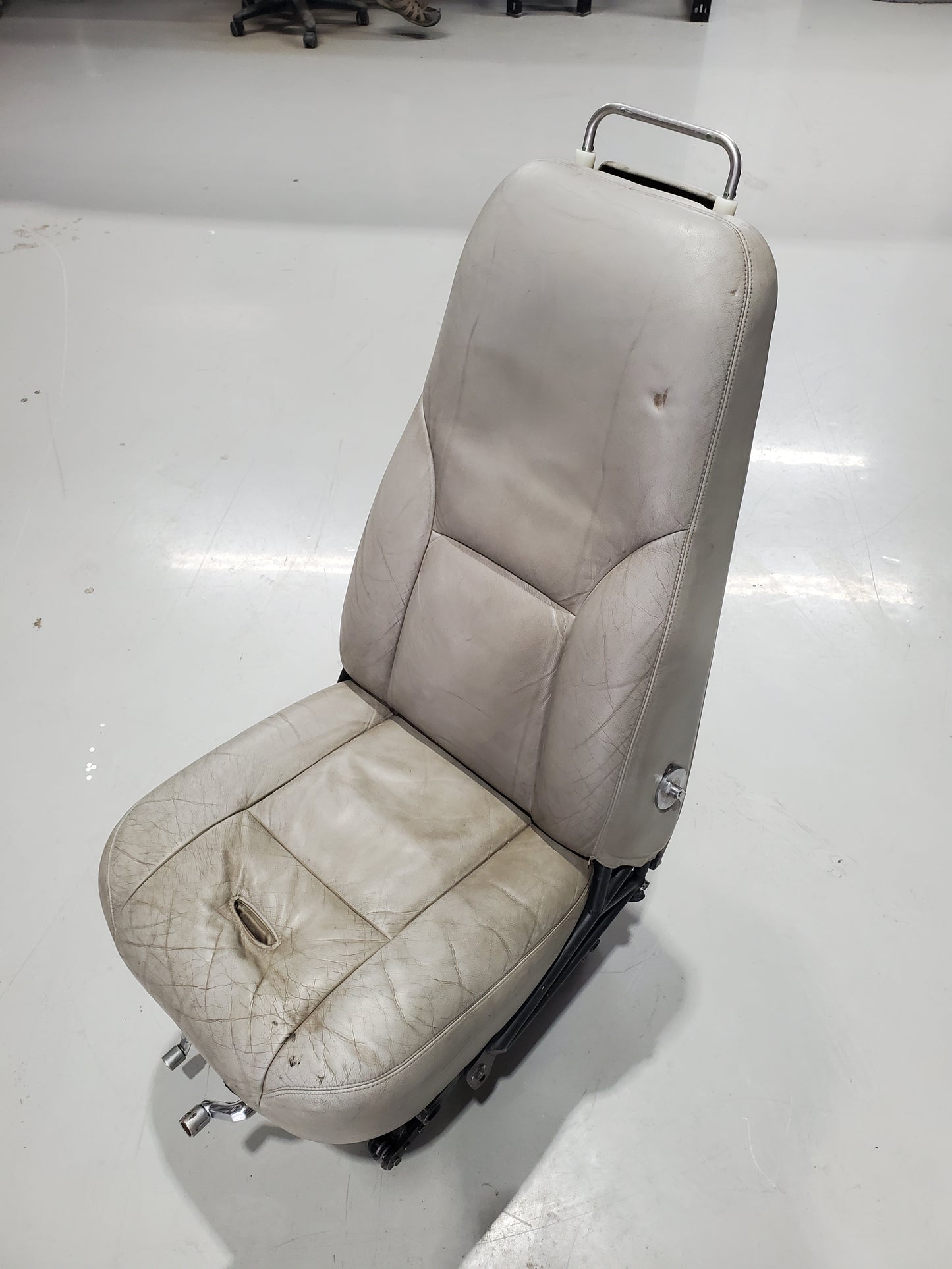 Seat Assembly - Pilot/Co-Pilot - 2 of 2 - Cessna - 5H-TAZ