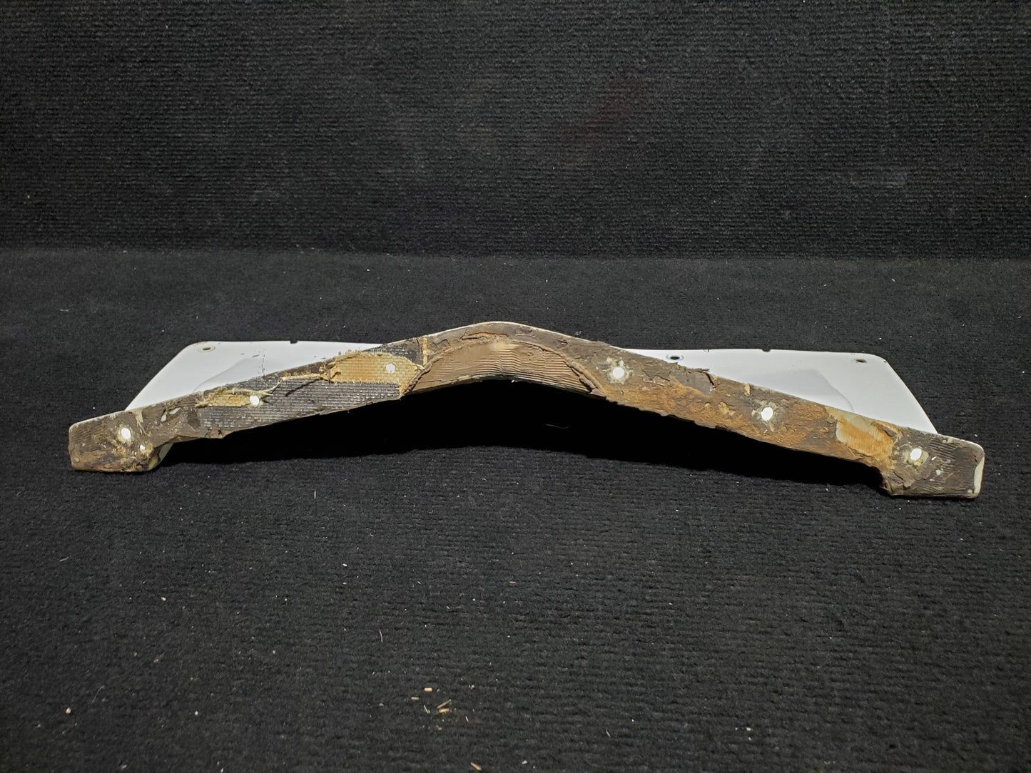 Main Gear Strut Cover - RH (Cargo Pod) - Cessna - 5H-TAZ