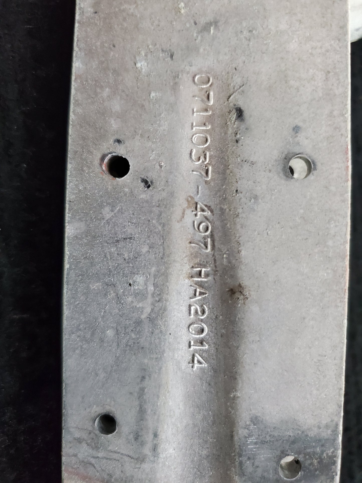 Hinge Set - Cessna - C-FJEZ