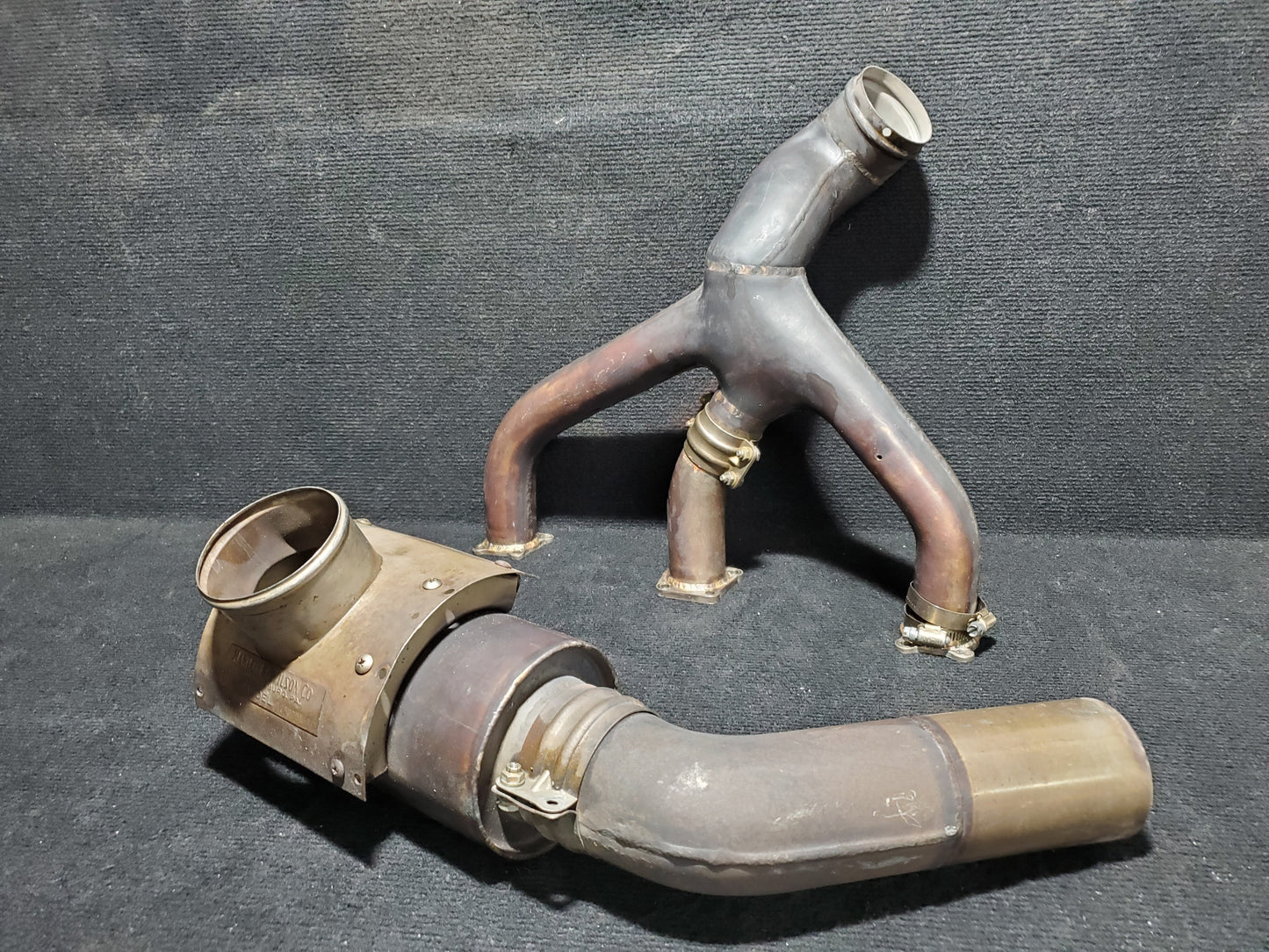 Exhaust Stack Assy RH - Hanlon and Wison - C-FMKY