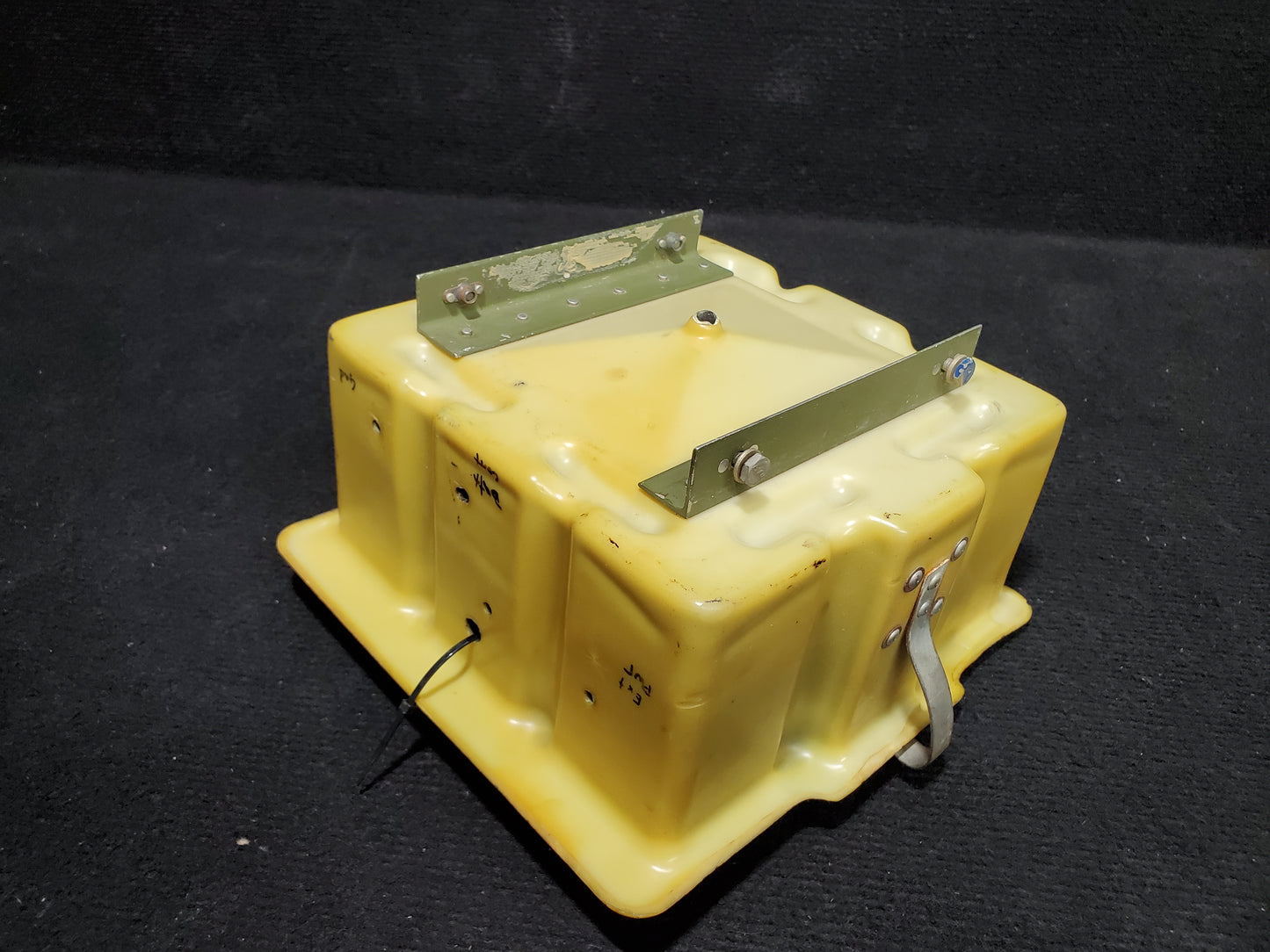 Battery Box Base - Cessna - C-FJEZ