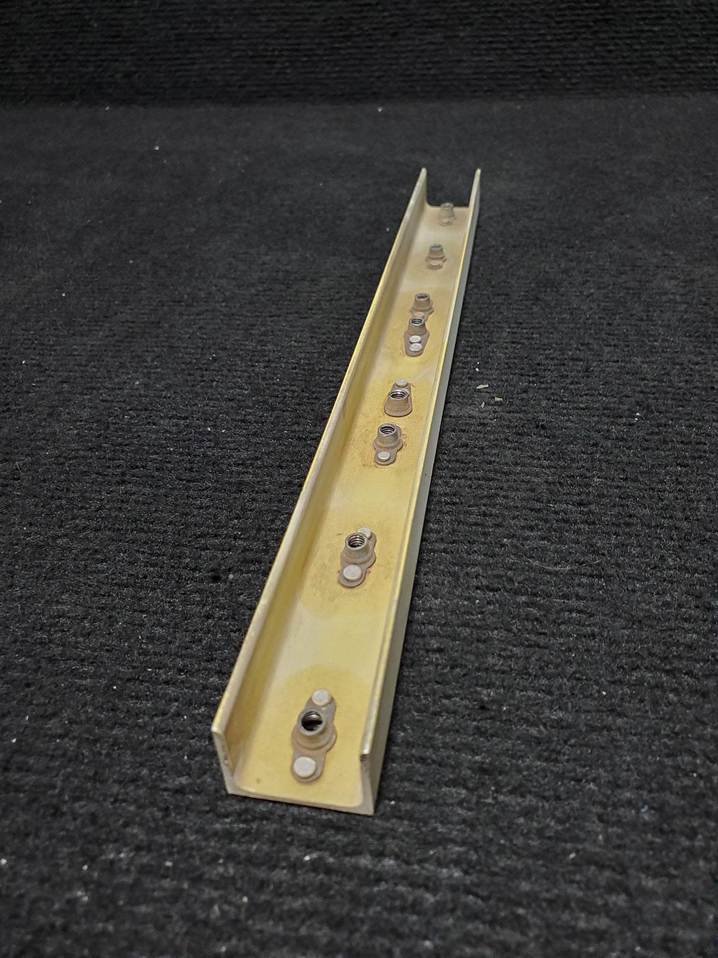 De-Ice Bracket Assy - Cessna - C-MISC