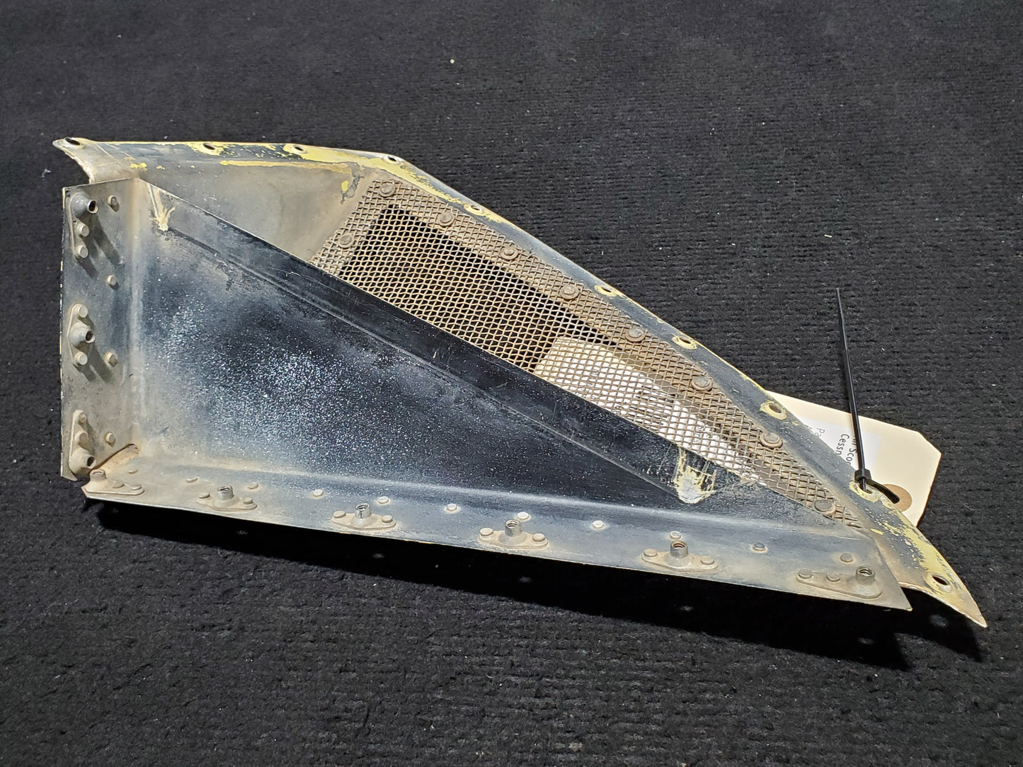 Air Scoop Assembly - RH - Cessna - 5Y-ZBW