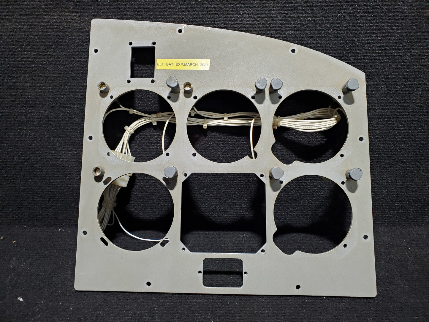 RH Instrument Panel Assy - Cessna - 5H-TAZ