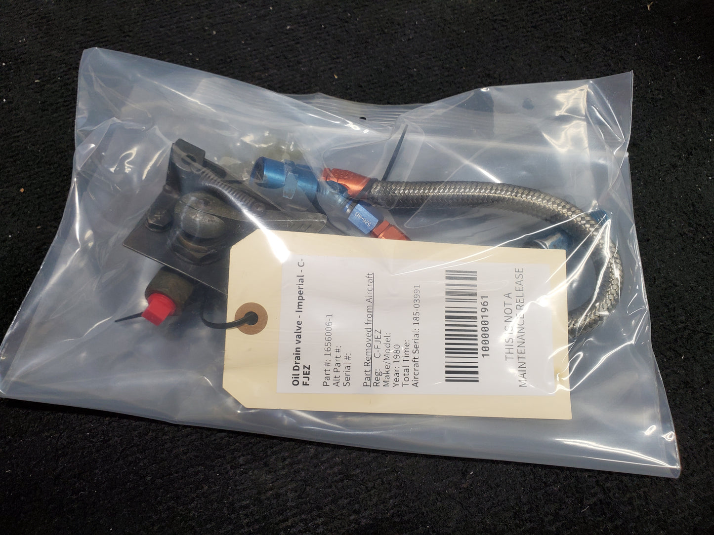 Oil Drain valve - Imperial - C-FJEZ