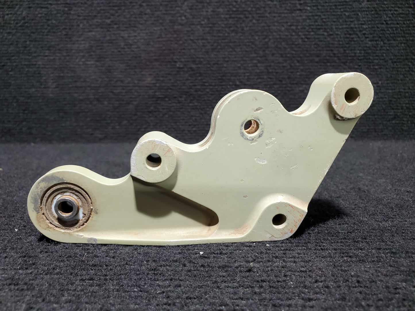 Elevator Pushrod Arm Assy - Cessna - 5H-TAZ