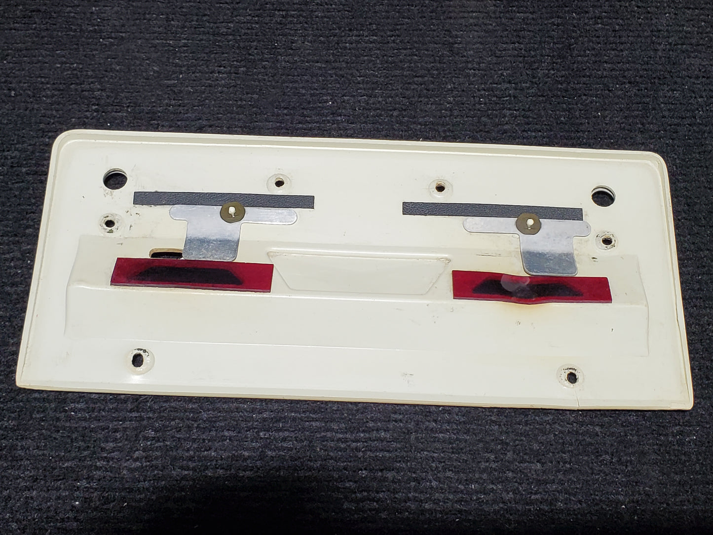 Overhead Panel Light Cover - Cessna - C-FWOK