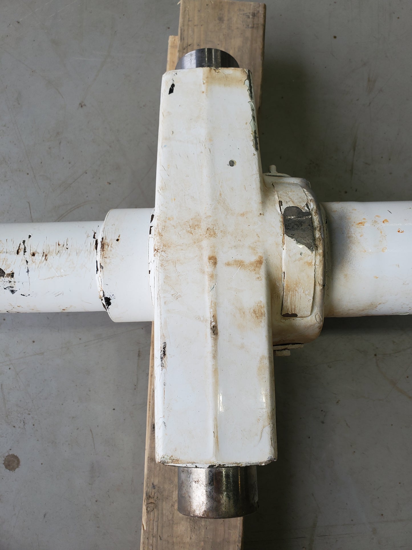 Main Landing Gear Assembly - Cessna 208B Caravan - 5H-NWA