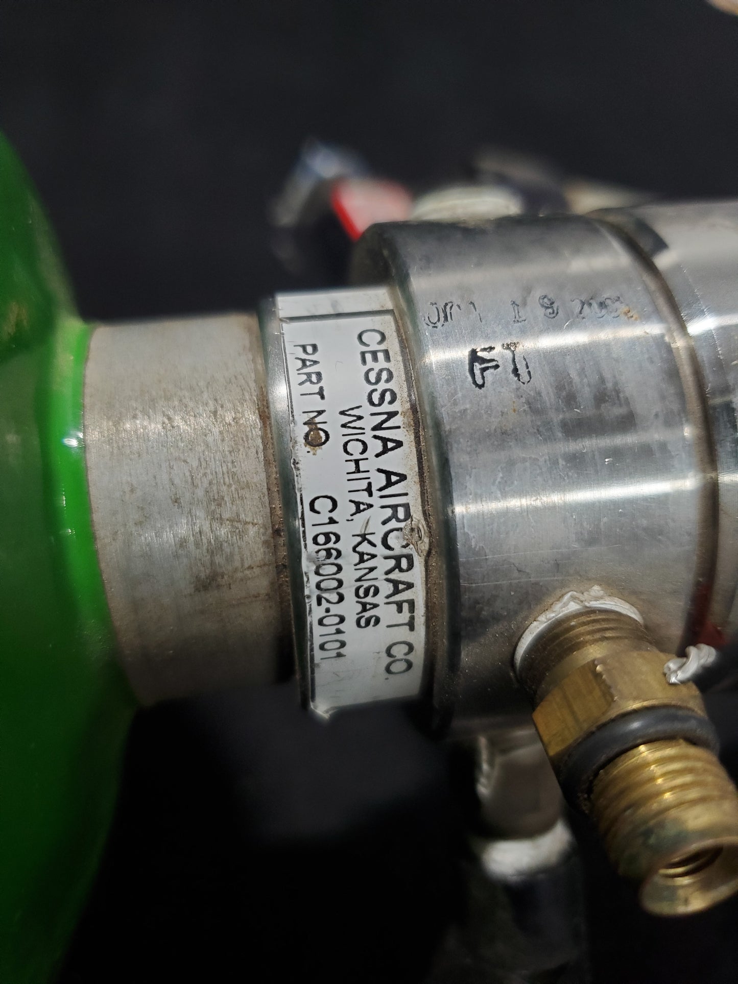 Oxygen Cylinder and Regulator - 5H-NWA