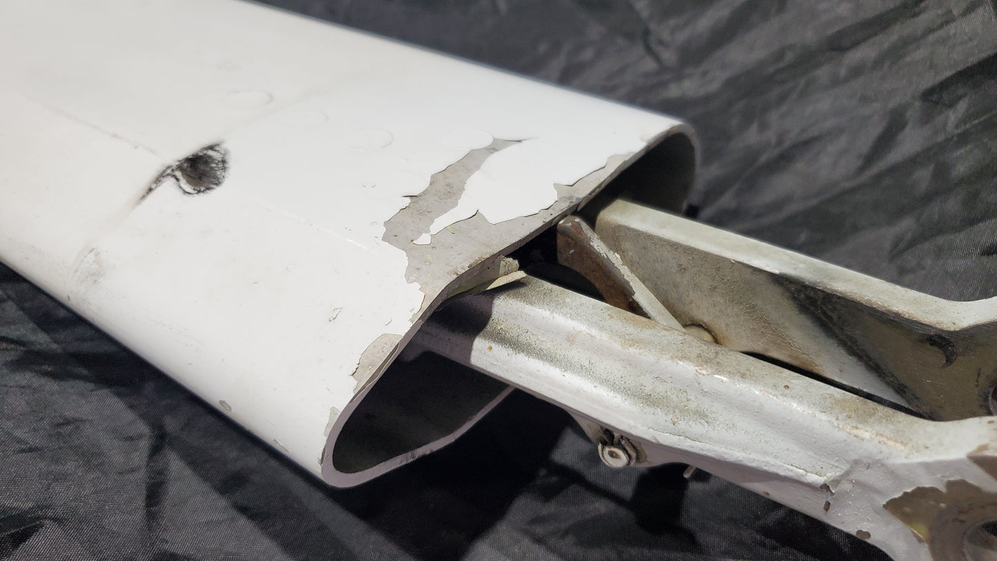 Wing Strut - RH - Cessna - C-GROC