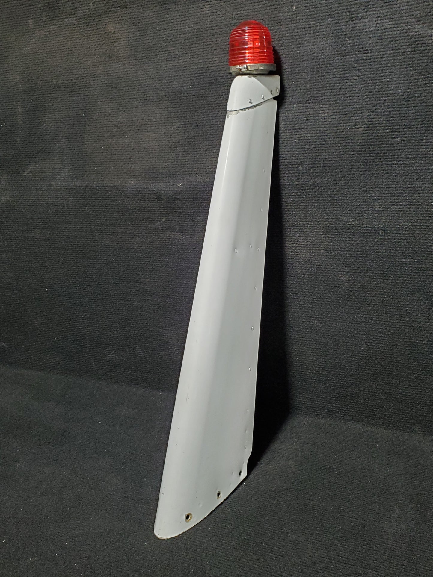 Vertical Fin Tip Assy W/ Flashing Beacon - Cessna - OO-SEX