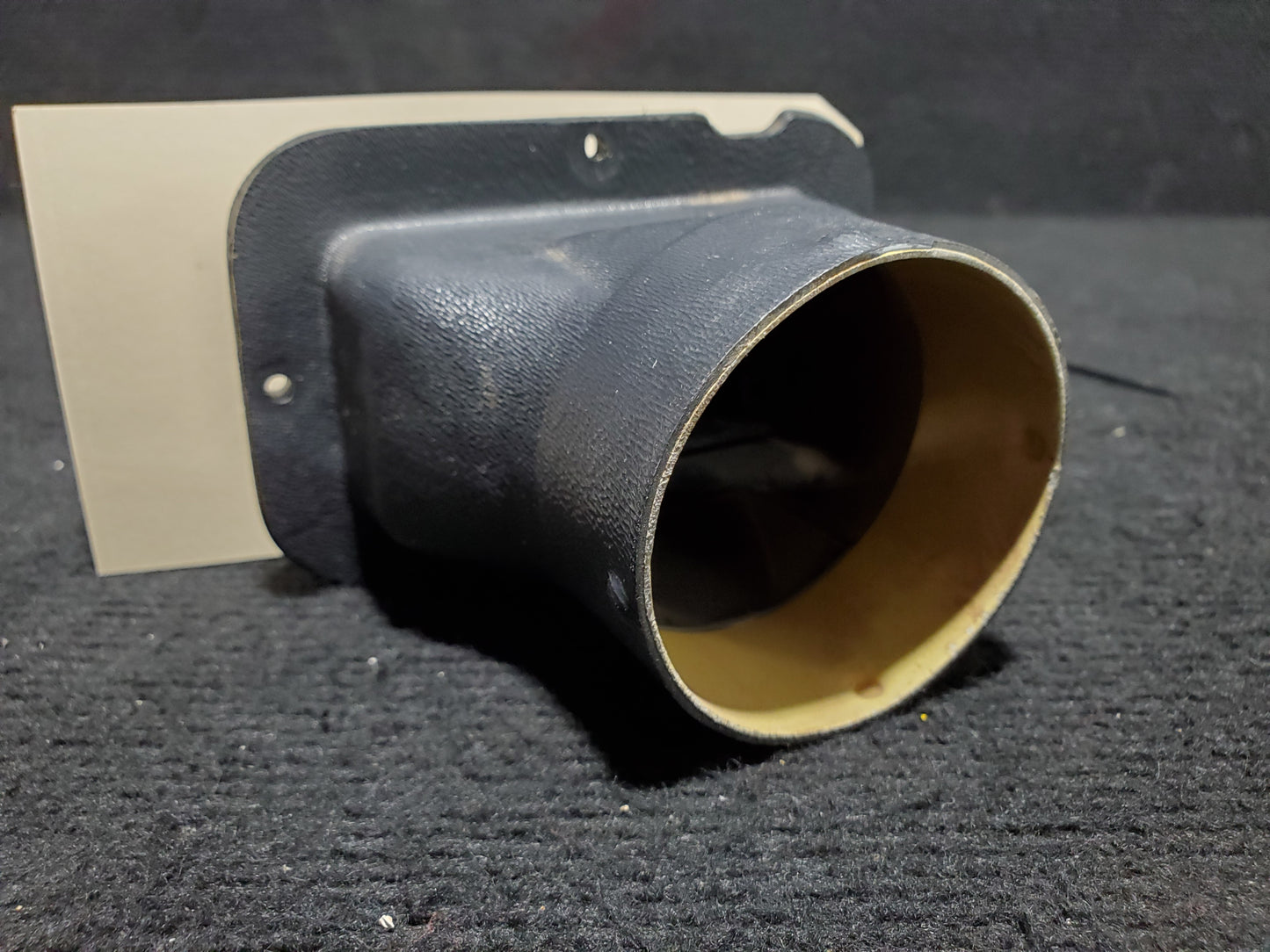 Outlet Housing Assy - Cessna - 5Y-ZBW