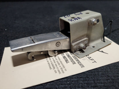 Bracket Assy - Door Latch - LH/RH Fwd - Cessna - 5Y-RNA