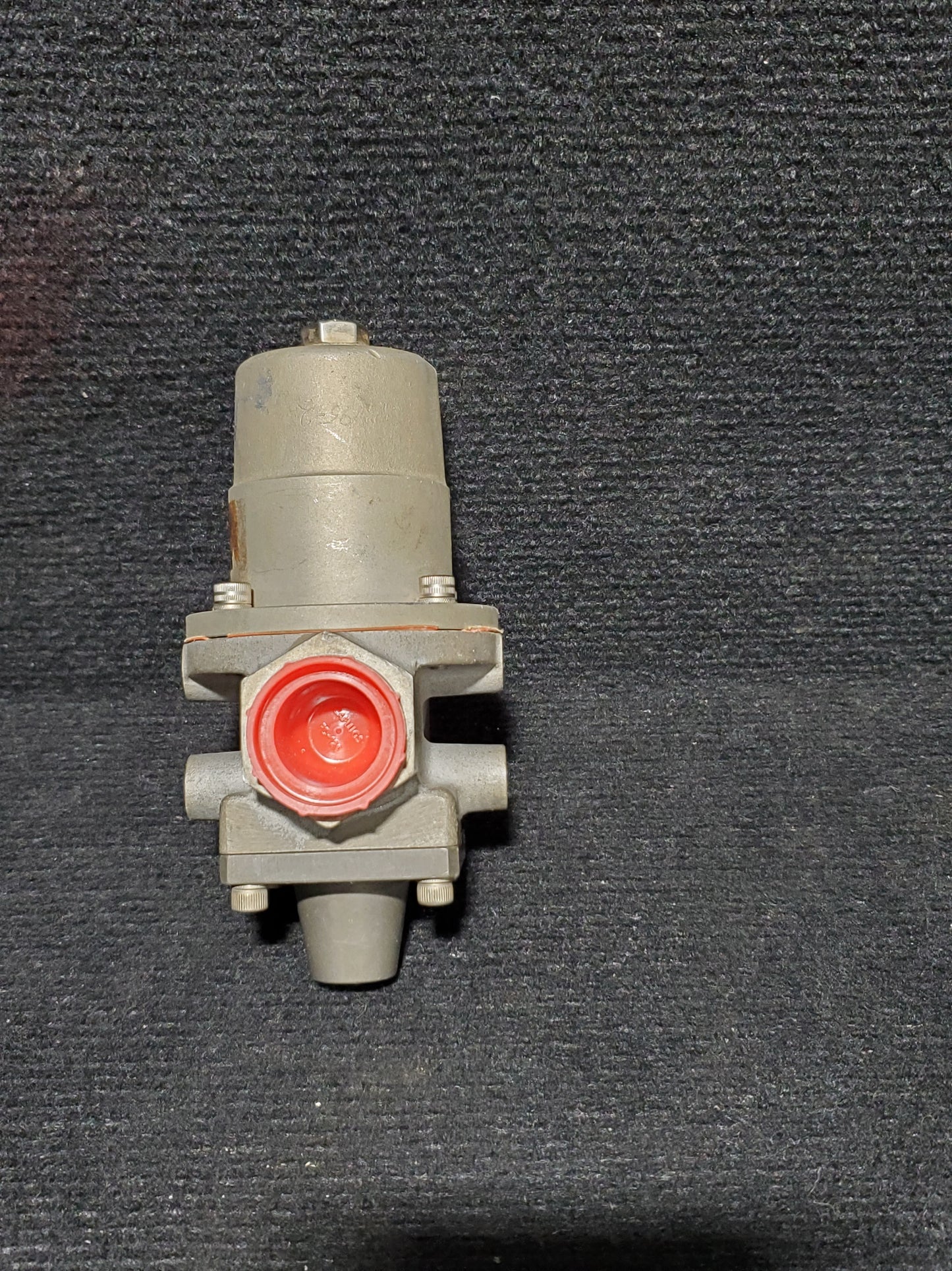 Pressure Regulator - Cessna - 5H-TAZ