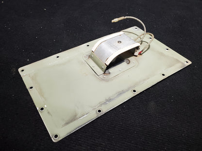 Access Cover w/ Courtesy Light - RH - Cessna - 5H-TAZ