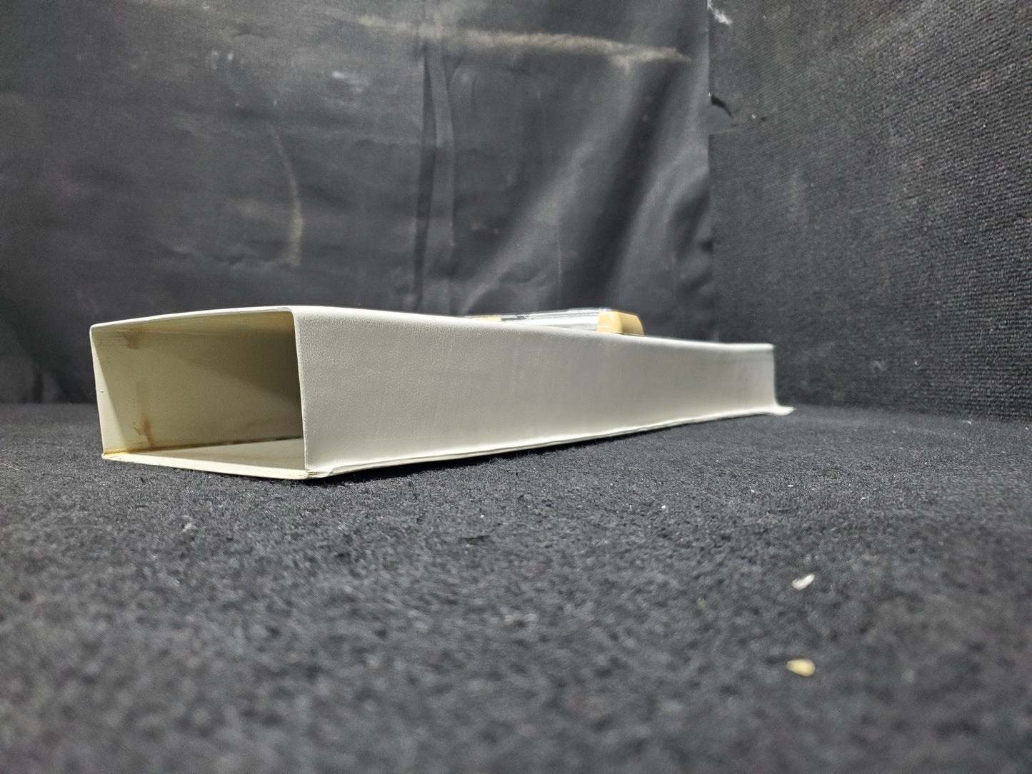 Duct Assy - RH A/C - Cessna - 5Y-ZBW