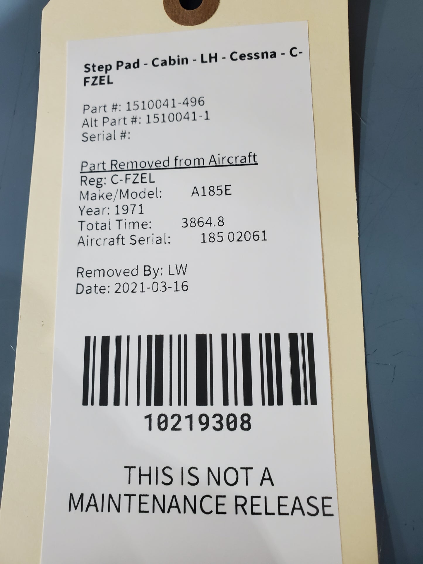 Step Pad - Cabin - LH - Cessna - C-FZEL