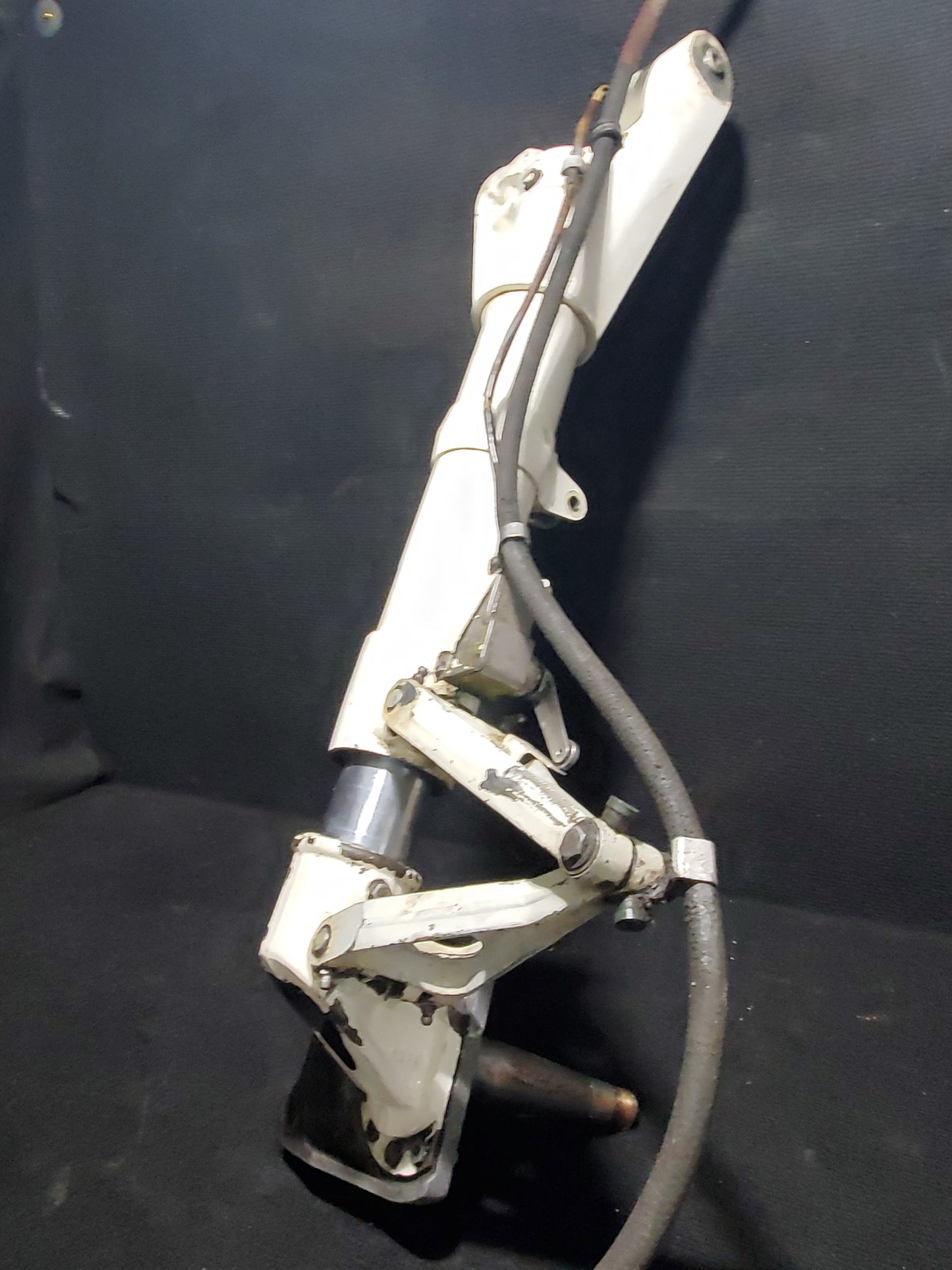 Main Landing Gear Strut Assy LH - Cessna - C-FSYN