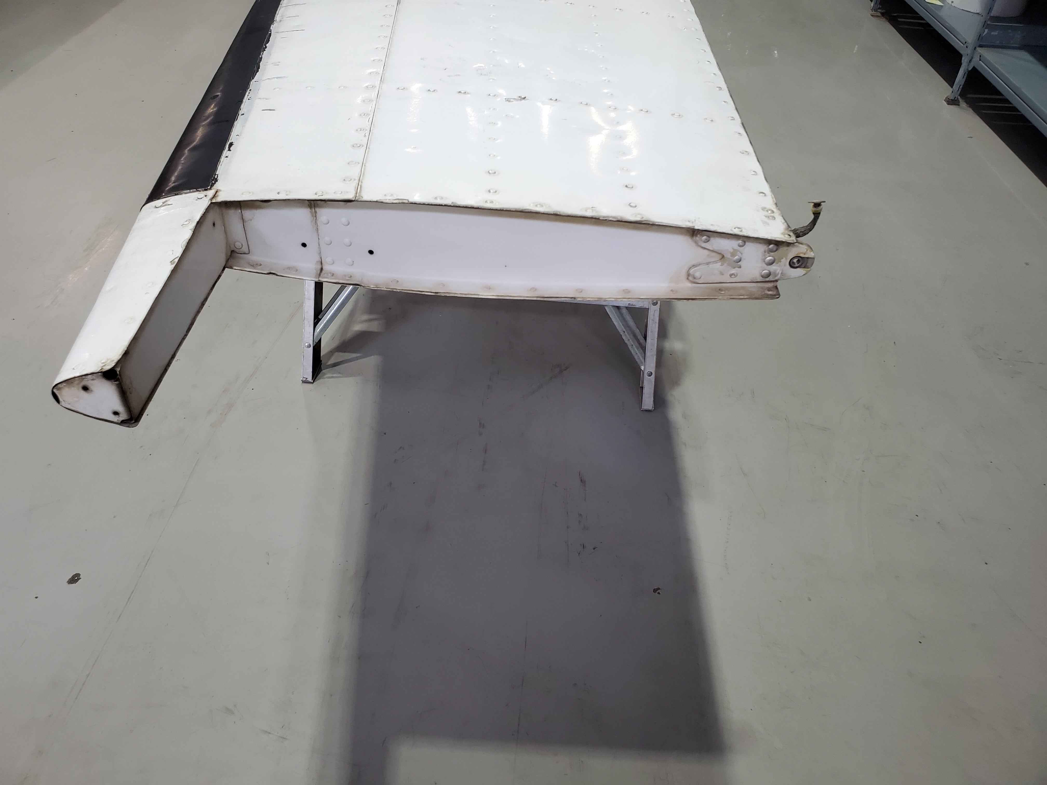 Horizontal Stabilizer - Cessna 208 Caravan - 5Y-ZBW – Global