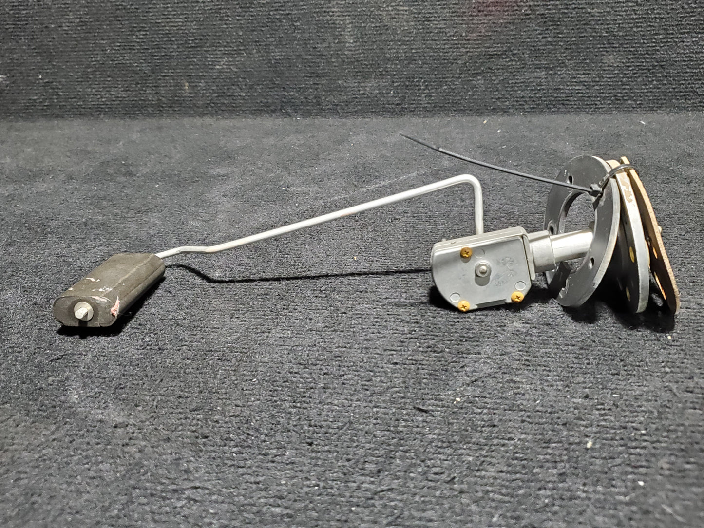 Fuel Level Transmitter INBD - Cessna - 5Y-ZBW