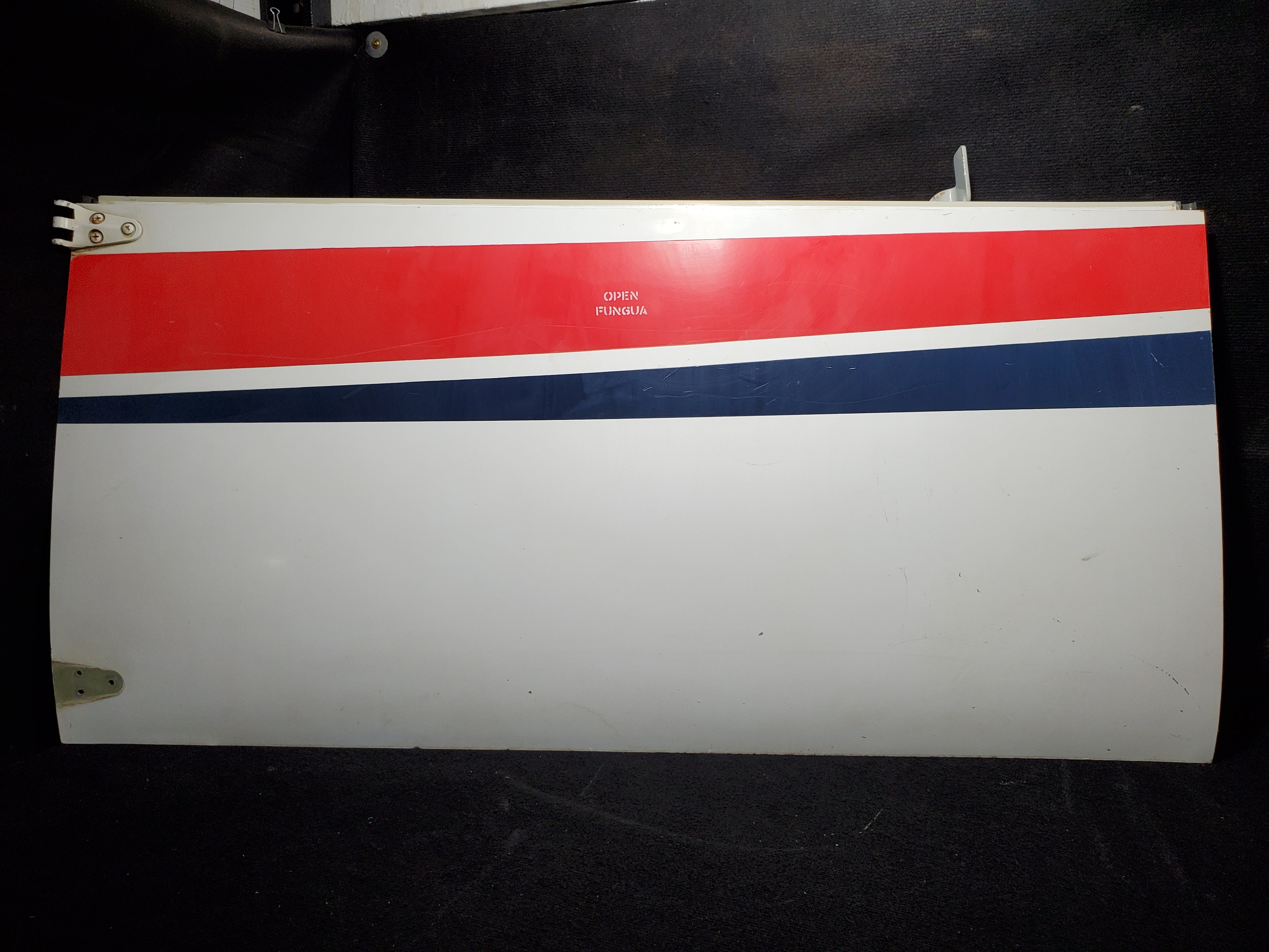 Cargo Door Assy - Lower - Cessna 208B Caravan - 5H-TAZ – Global
