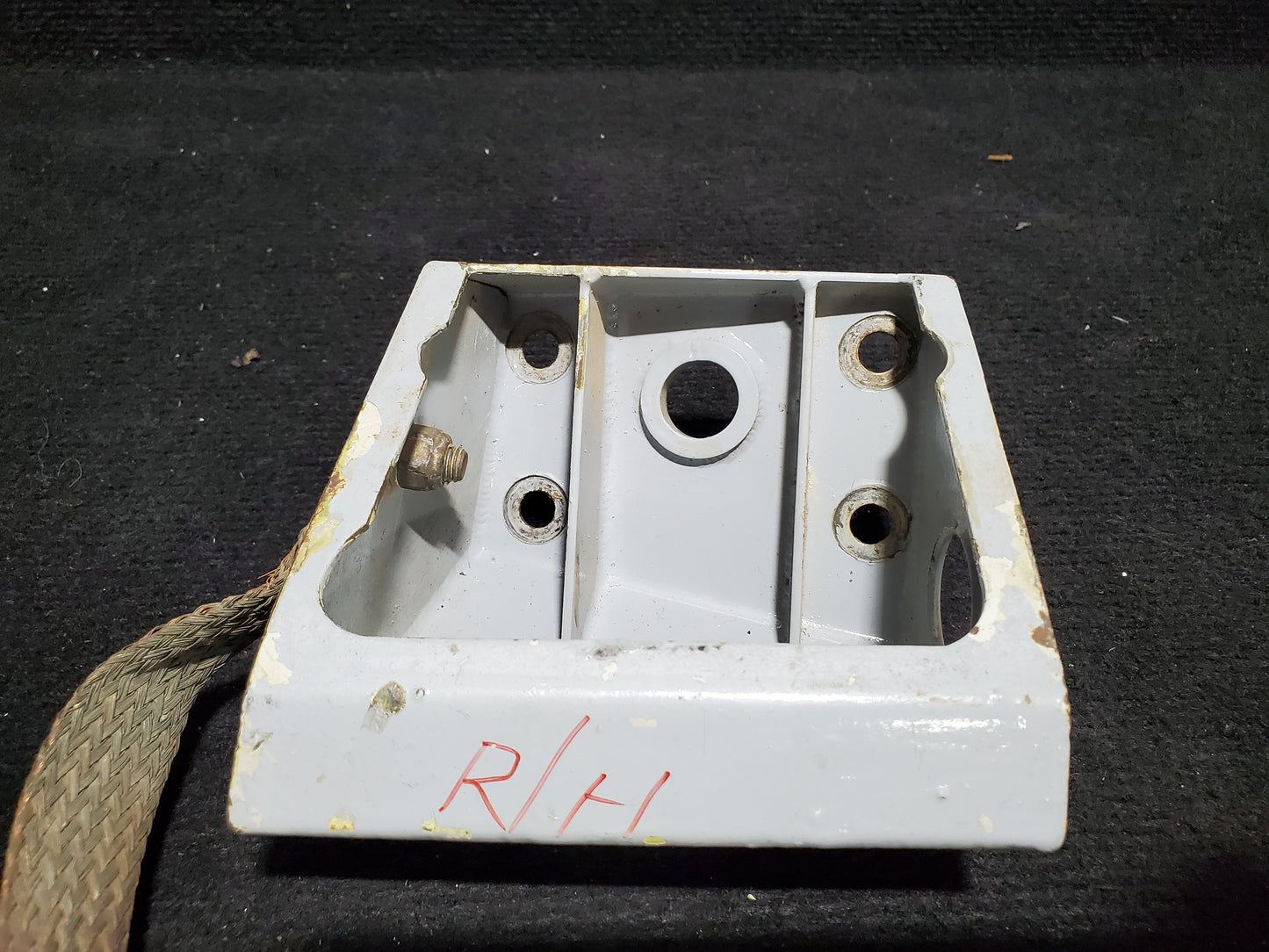 Engine Mount Bracket Assy - Lower RH - Cessna - Unknown Origin