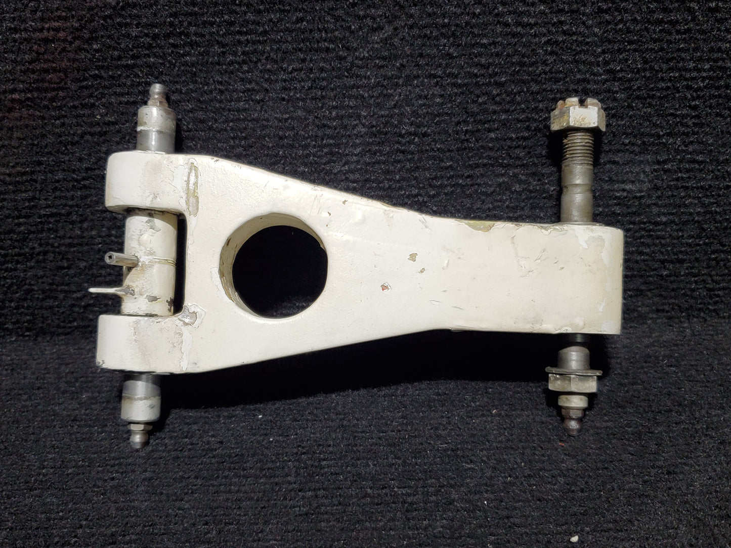 Torque Link - Upper - Cessna - 5H-NWA