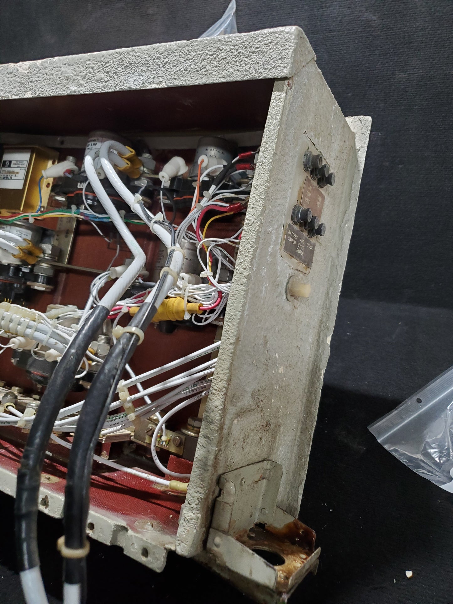 Relay Box Assy - Cessna - 5Y-ZBW