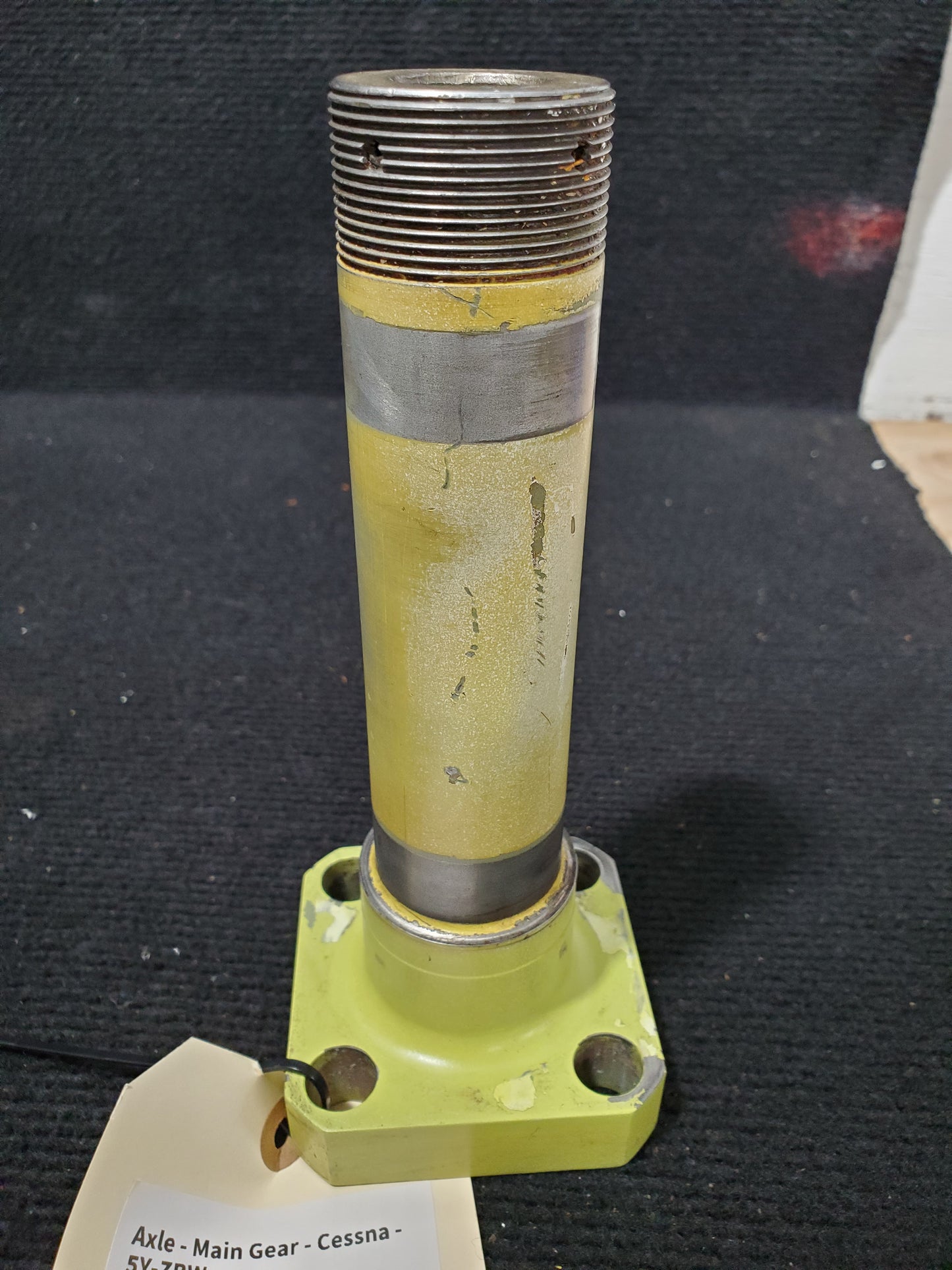 Axle - Main Gear - Cessna - 5Y-ZBW