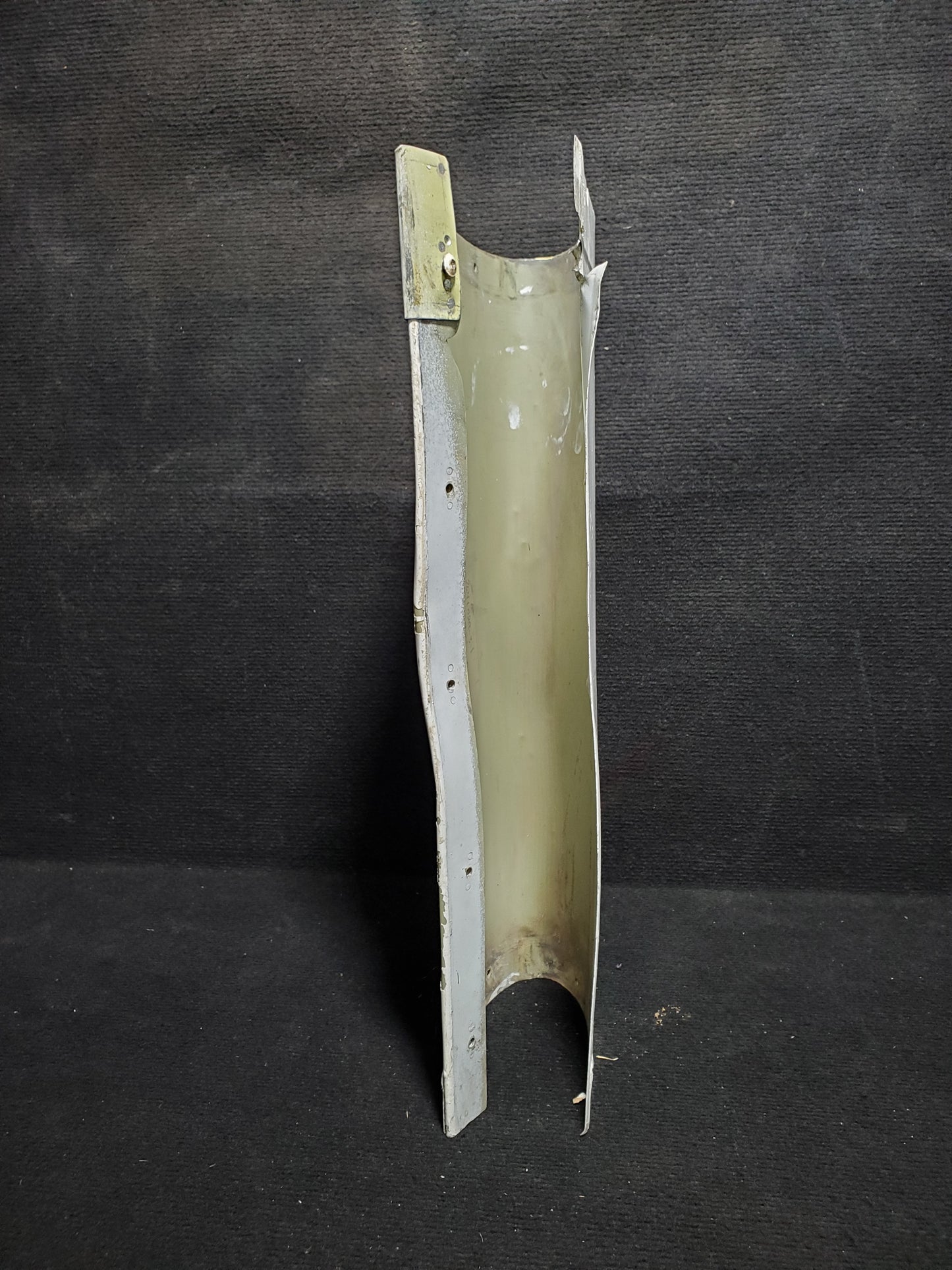 MLG Cover Assy - LH - Cessna - 5H-TAZ