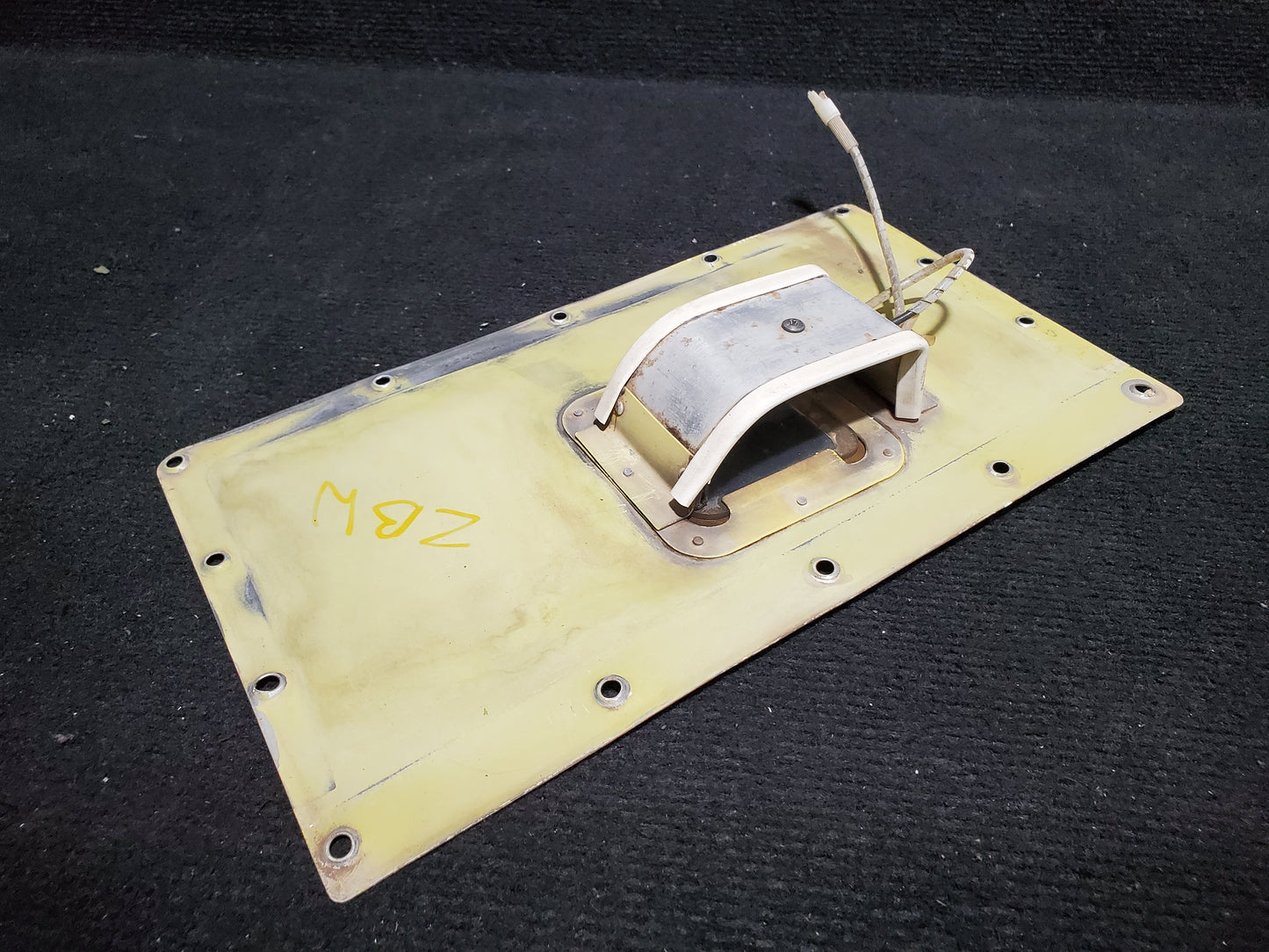 Access Cover w/ Courtesy Light - LH - Cessna - 5Y-ZBW