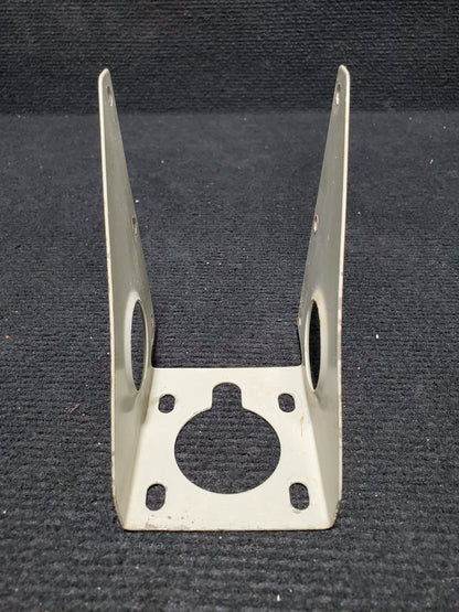 Fuel Filter Bracket - Cessna - 5Y-ZBW