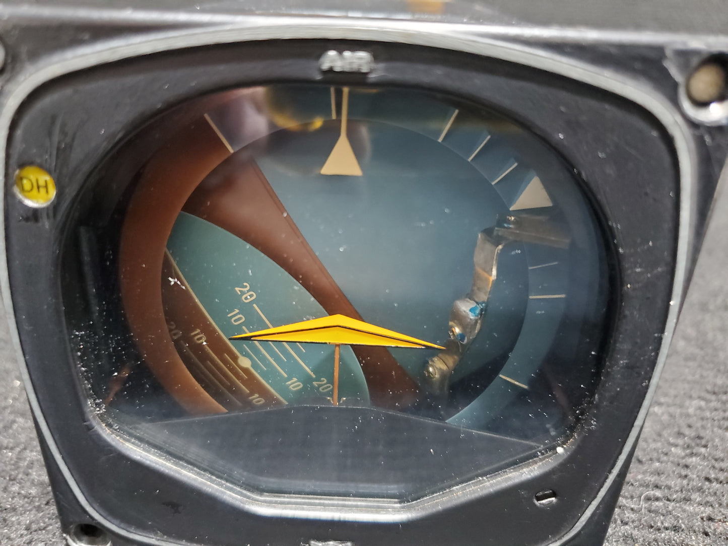 Flight Command Indicator - Bendix/King - 5H-TAZ