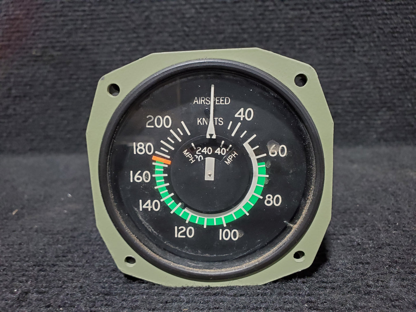 Airspeed Indicator - Sigma Tek - OO-SEX