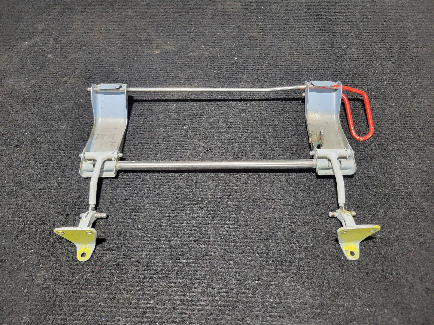 Handle Assy RH Window Latch - C-FINV