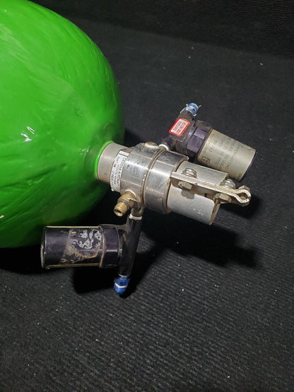 Oxygen Cylinder and Regulator - 5H-NWA