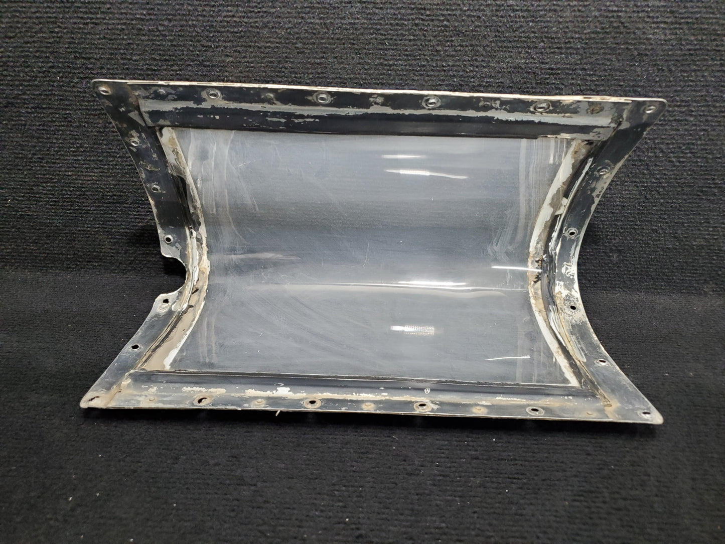 Landing and Taxi Light Lens Assy - RH - Cessna - 5Y-ZBW