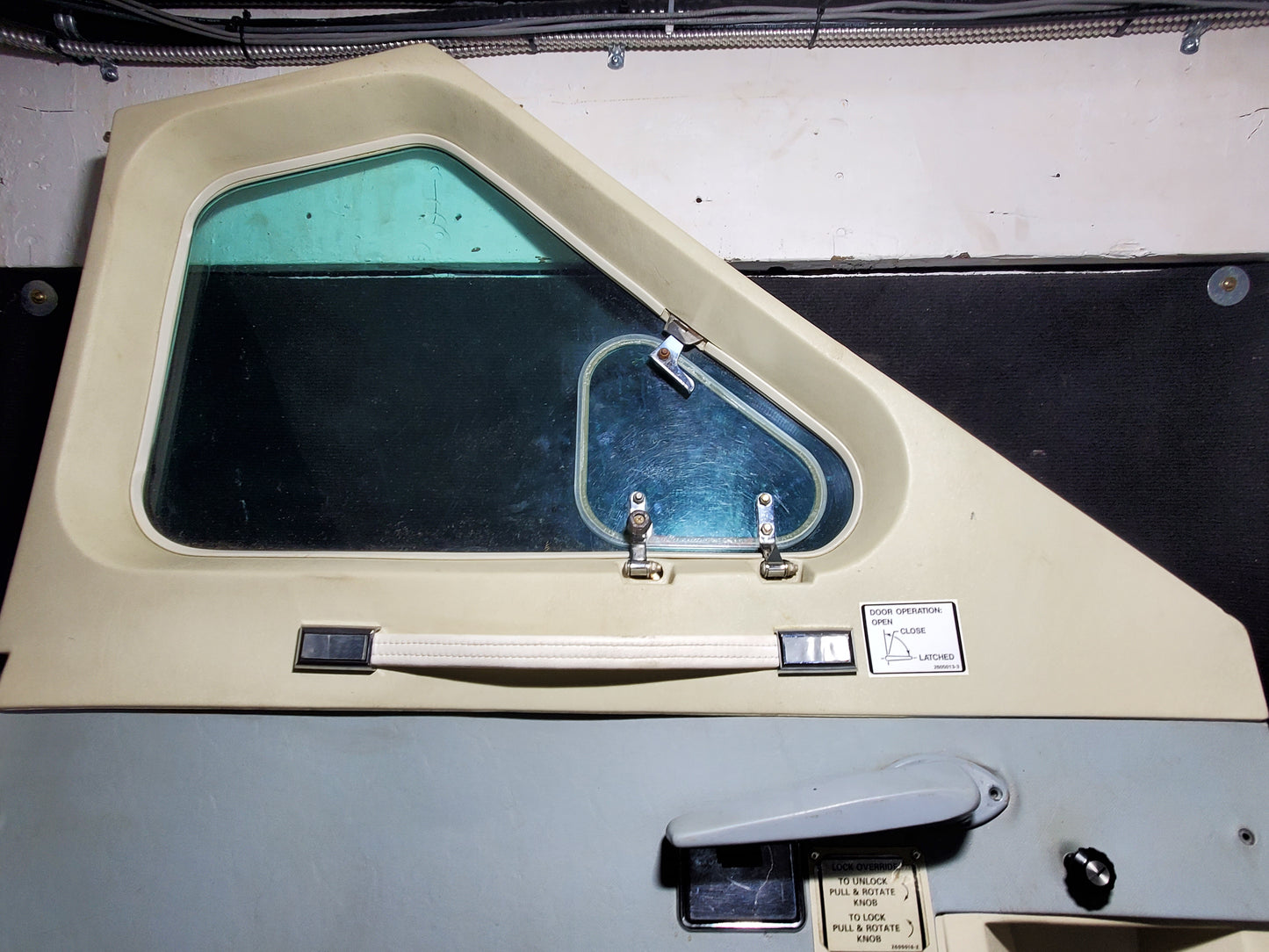 Crew Door - LH - Cessna - OO-SEX