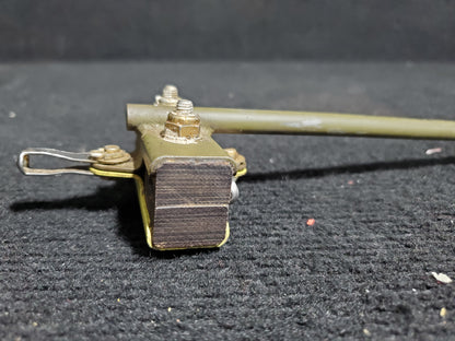 Lock & Retainer Assy - Cessna - 5Y-RNA