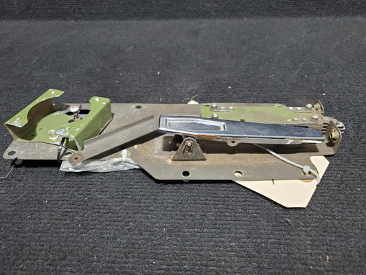 Cabin Door Latch Assy LH - Cessna - C-FZEL