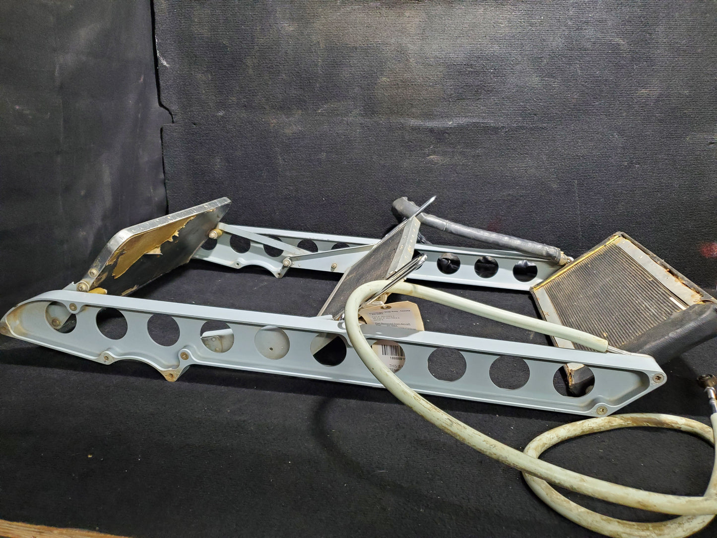Passenger Step Assy - Cessna - 5H-NWA