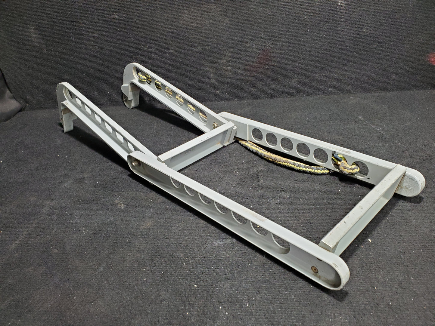 Crew Step Assembly - Cessna - 5Y-TAZ