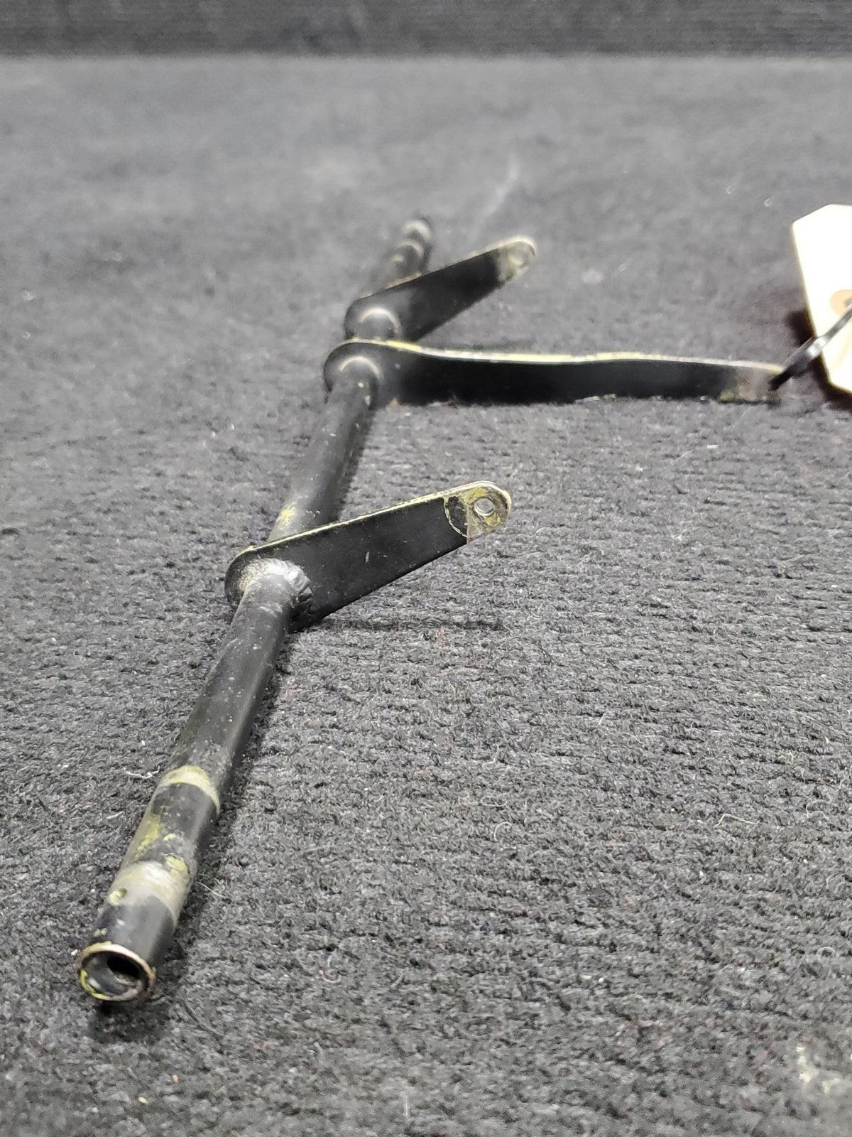 Seat Release Shaft Assembly - Cessna - OO-SEX