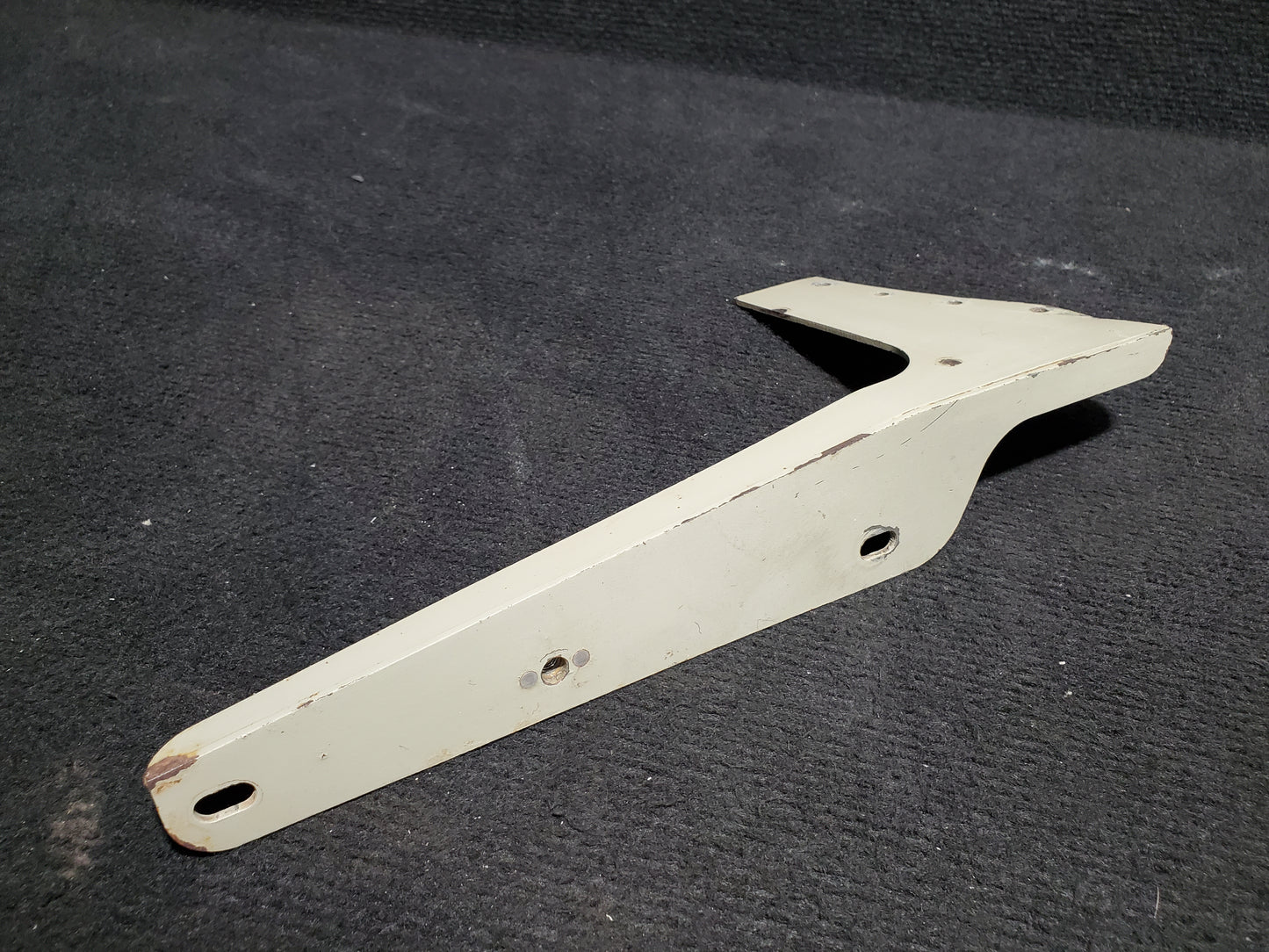 Oil Cooler Mounting Bracket - Upper - Cessna - 5Y-MME