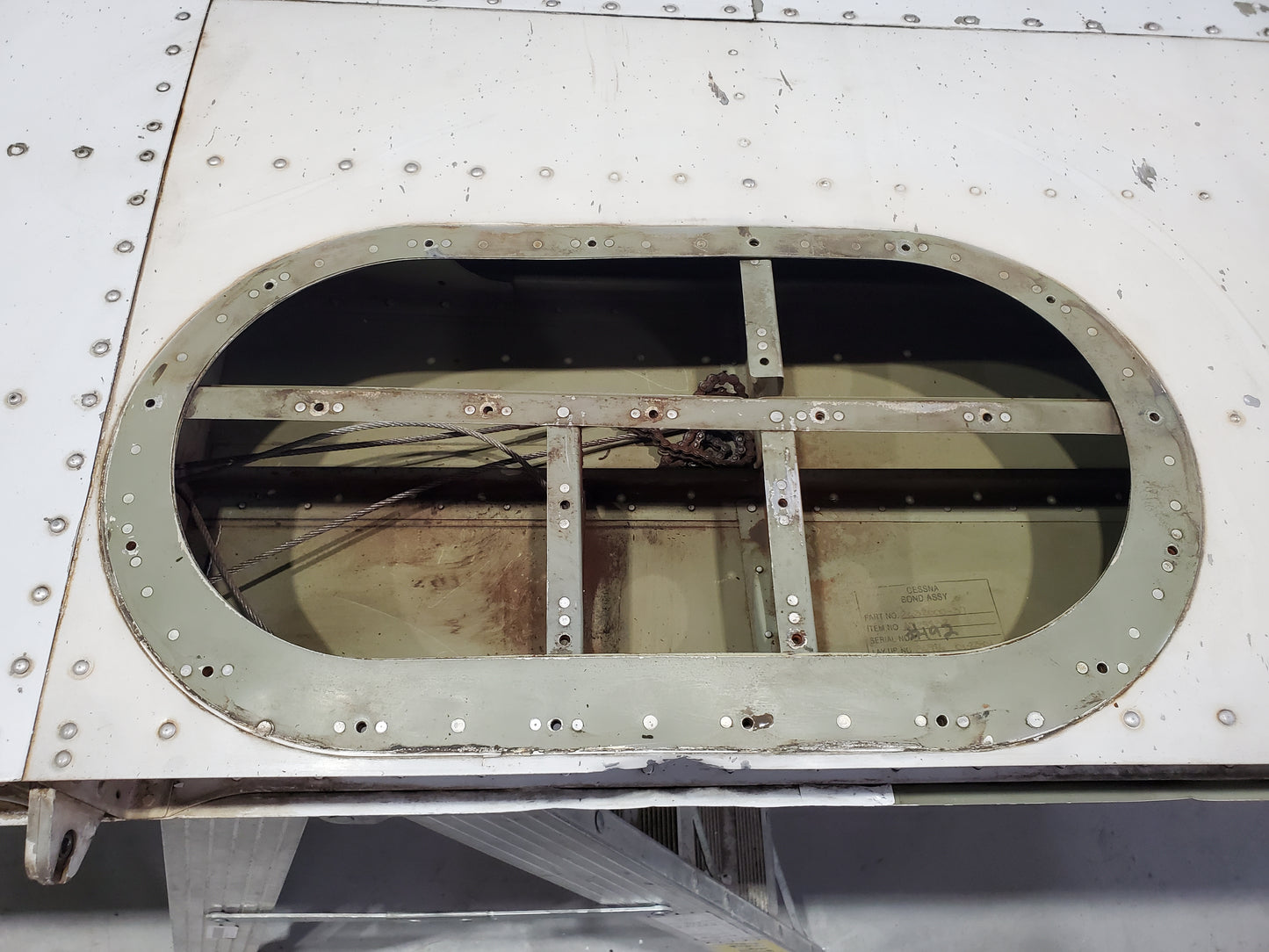 Horizontal Stabilizer - Cessna 208B Caravan - 5H-NWA